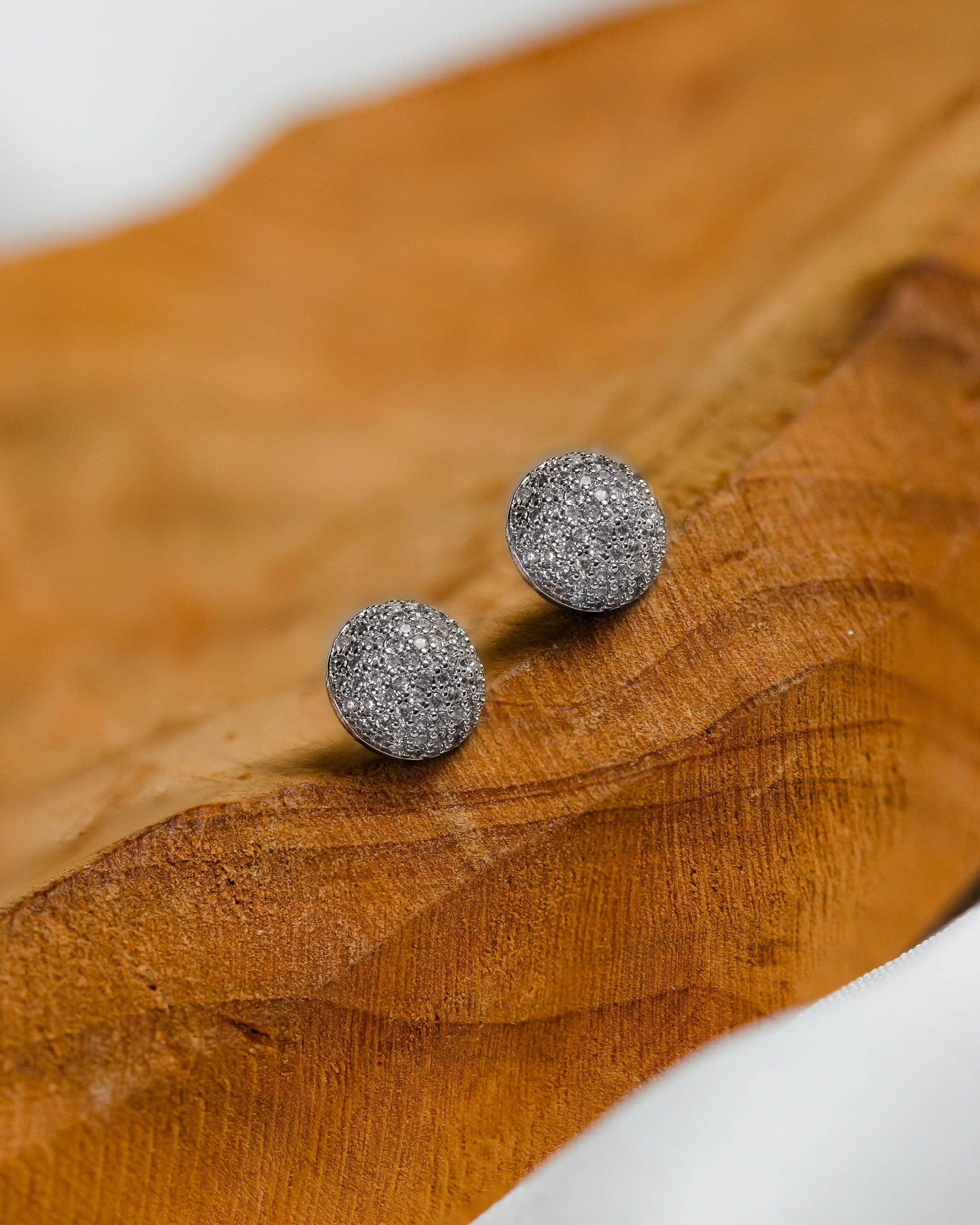 Brinco Redondo Cravejado