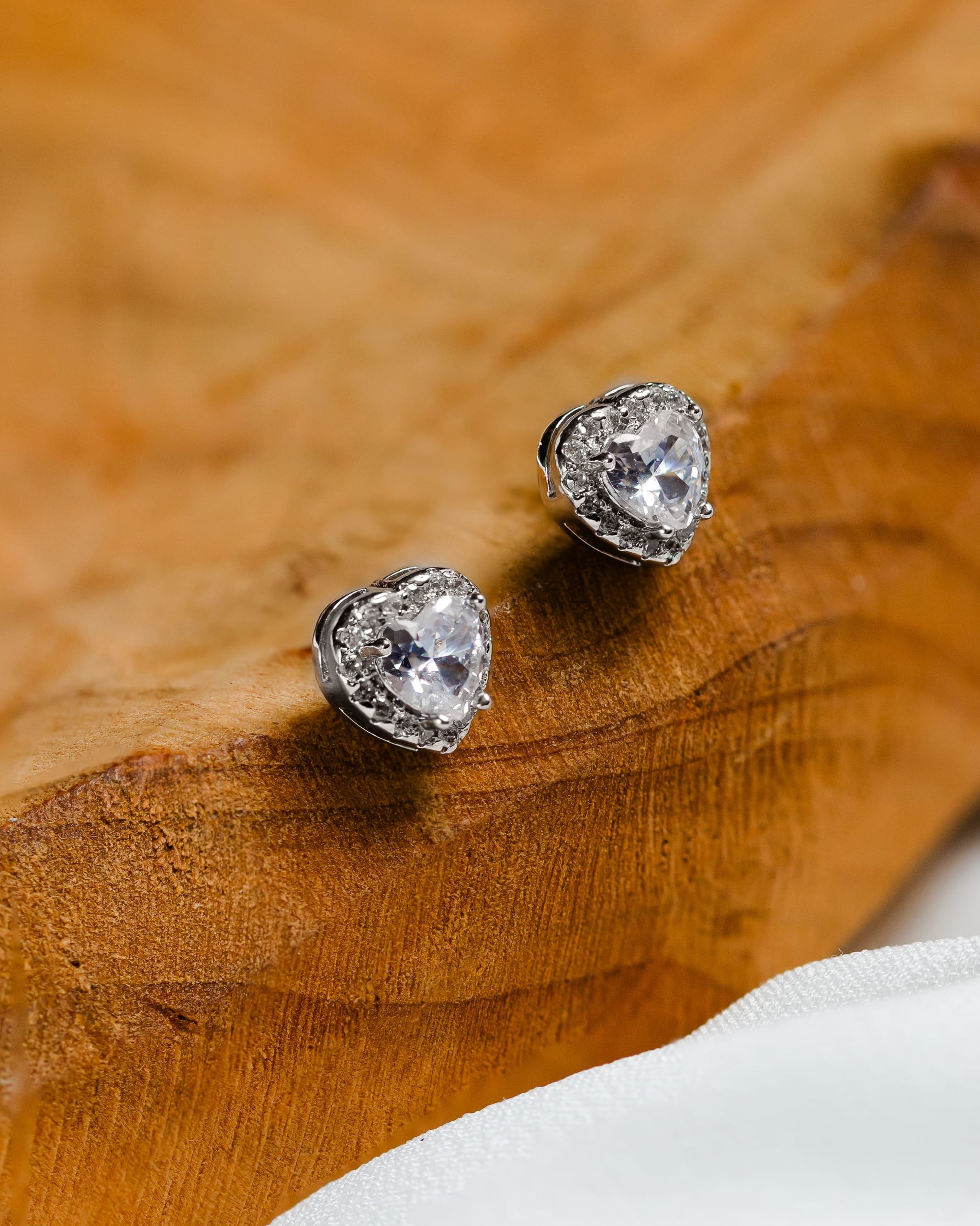 Brincos Coração Zircônia