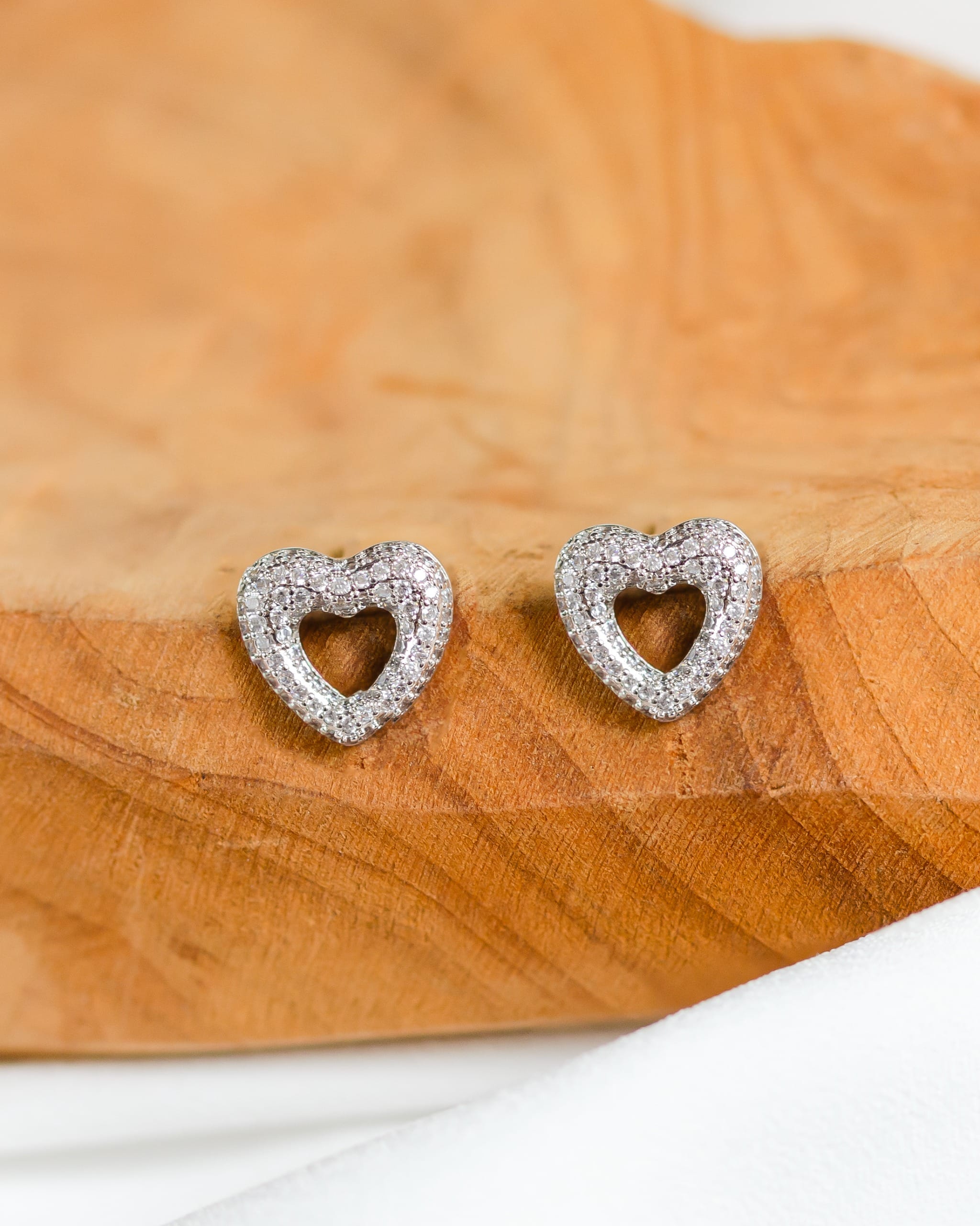 Brinco Coração Cravejado