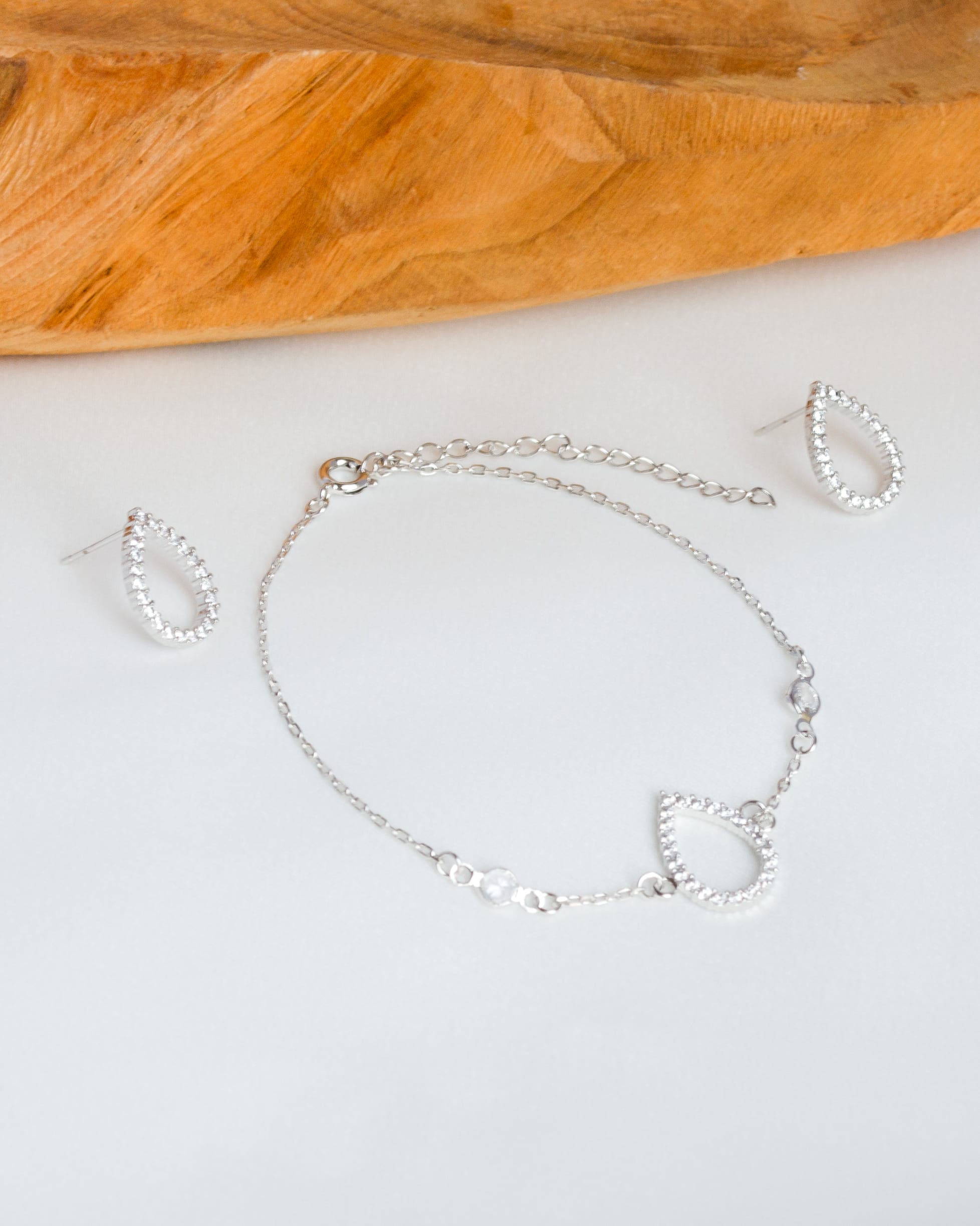 Conjunto Gotas Cravejadas ródio branco